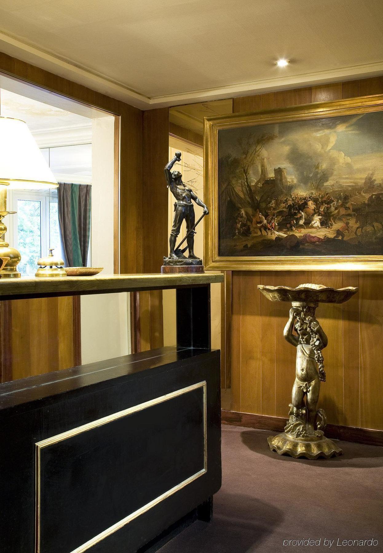 Hotel Avama Prony Paris Interior photo